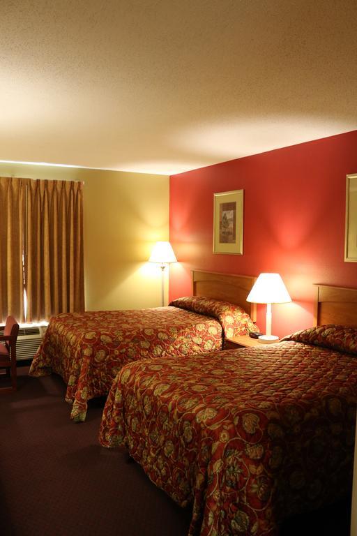 Hometown Inn & Suites Шерервилл Экстерьер фото