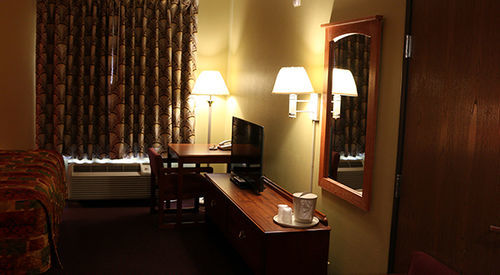 Hometown Inn & Suites Шерервилл Экстерьер фото