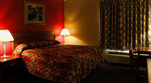 Hometown Inn & Suites Шерервилл Экстерьер фото